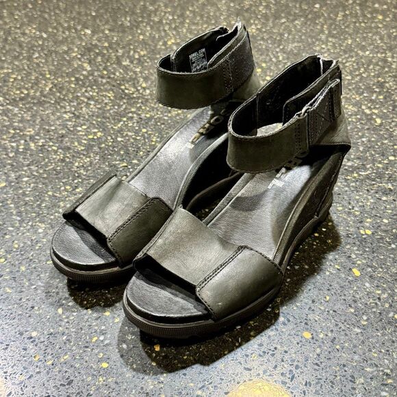 Sorel Joanie II Ankle Strap Wedge Sandals - Picture 2 of 10